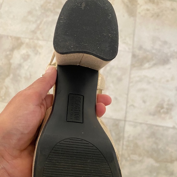 Reaction Kenneth Cole Gold platform heels - Picture 6 of 7